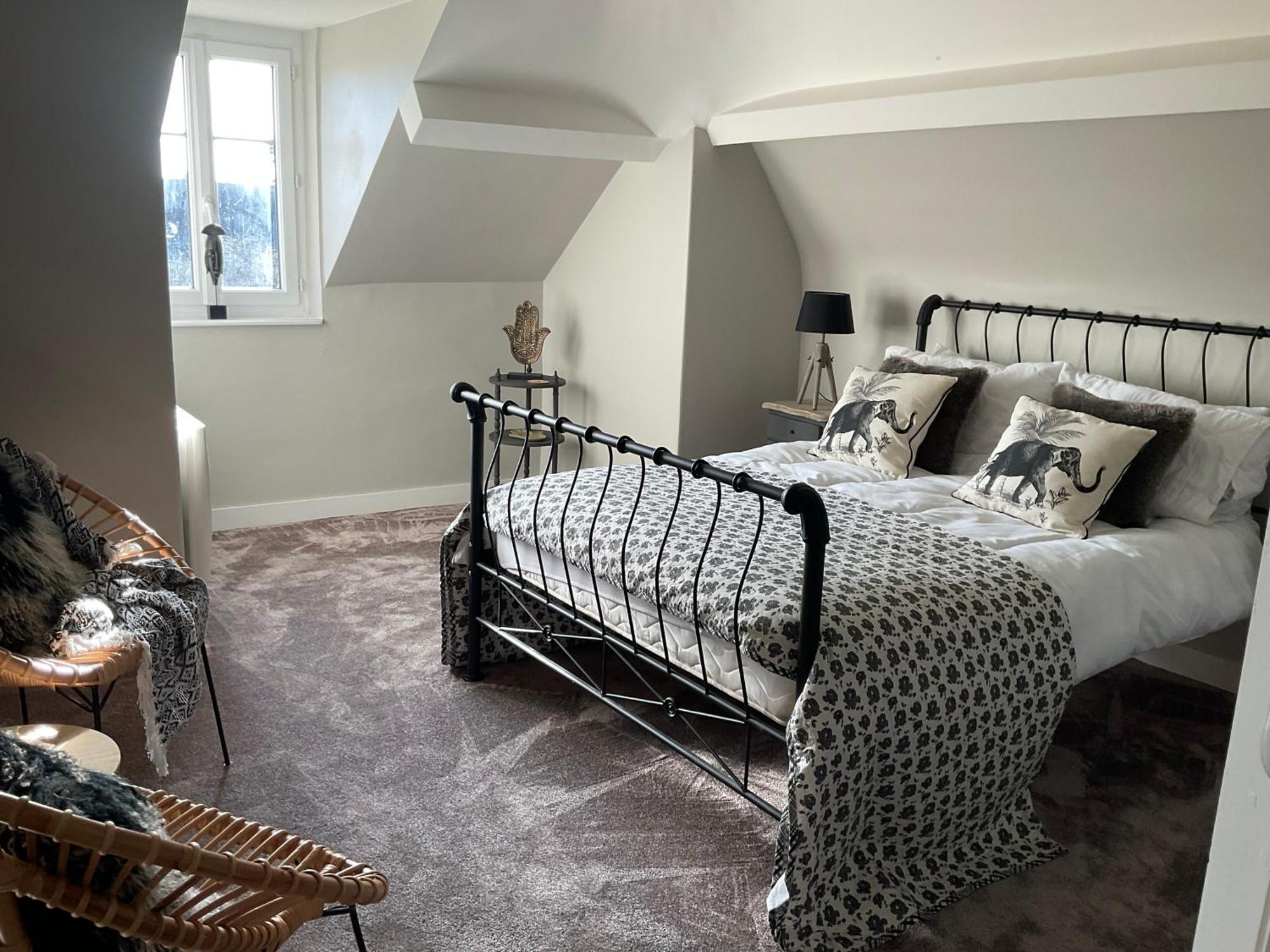 Le Bourg Bed & Breakfast Asnieres-en-Bessin Exterior photo